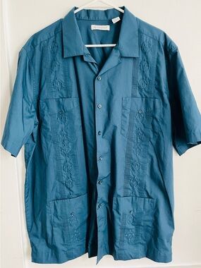 Cubavera • Blue Embroidered Mens Pocket Button Down